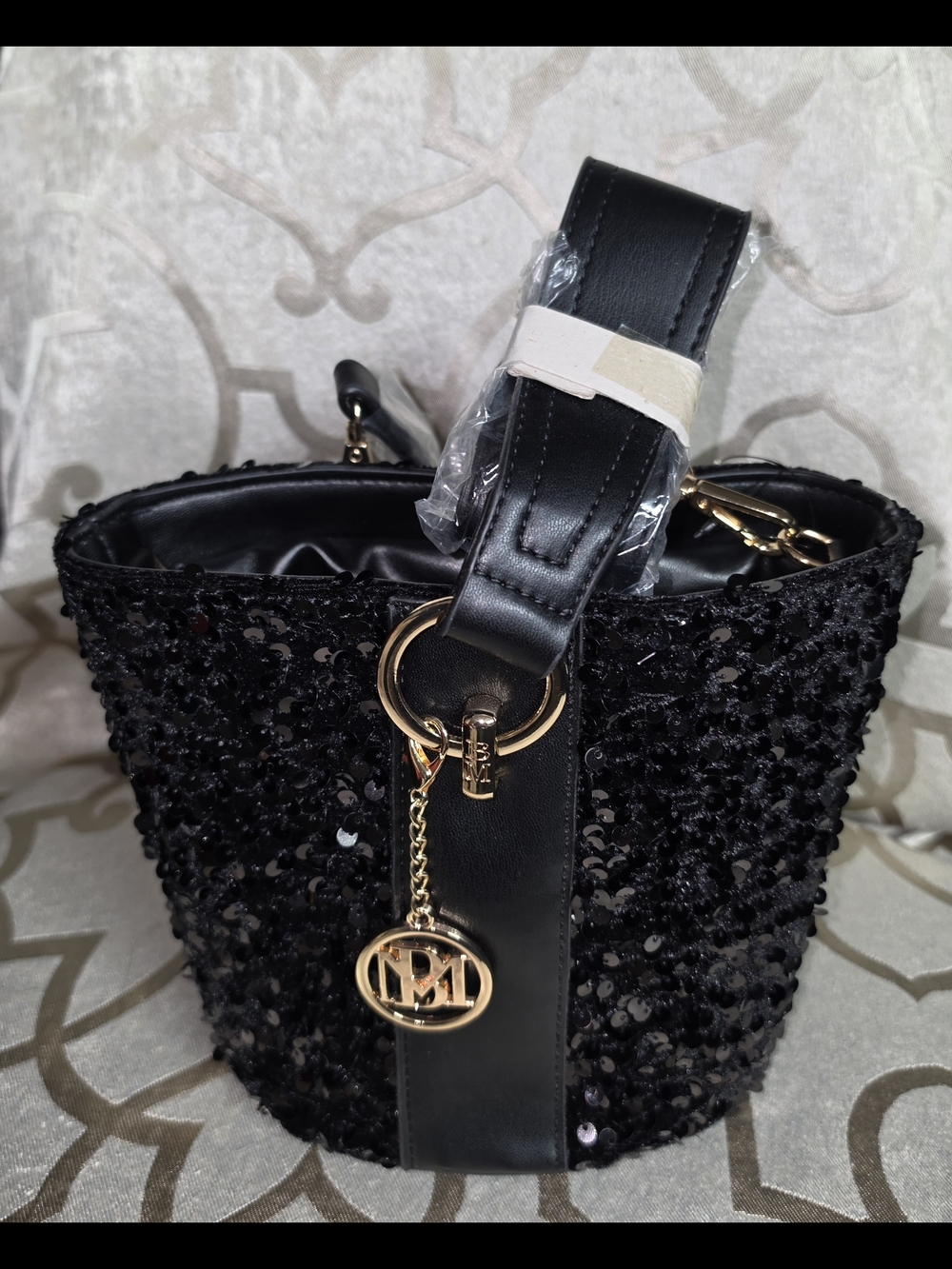Badgley Mischka Black Sequin Evening Bag - Picture 3 of 10